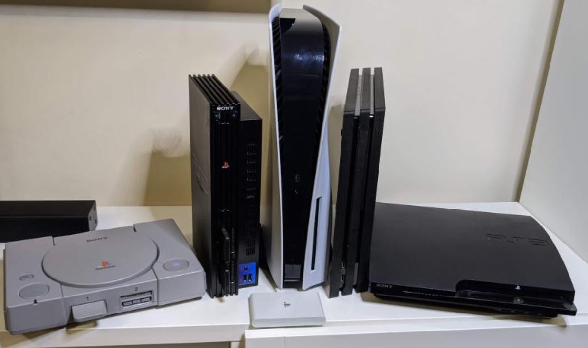 Ps1 Ps2 Ps3 Ps4 Ps5 Size Comparison In Pictures Playstation Universe