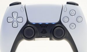 the-ps5-dualsense-looks-to-have-lights-on-the-front-of-the-controller-showing-which-player-number-you-are-1
