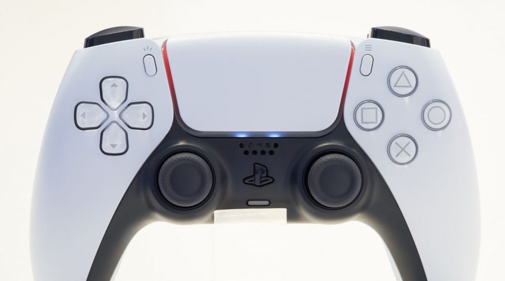 the-ps5-dualsenses-lights-can-change-color-similar-to-the-dualshock-4s-light-bar