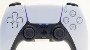 the-ps5-dualsenses-lights-can-change-color-similar-to-the-dualshock-4s-light-bar-3