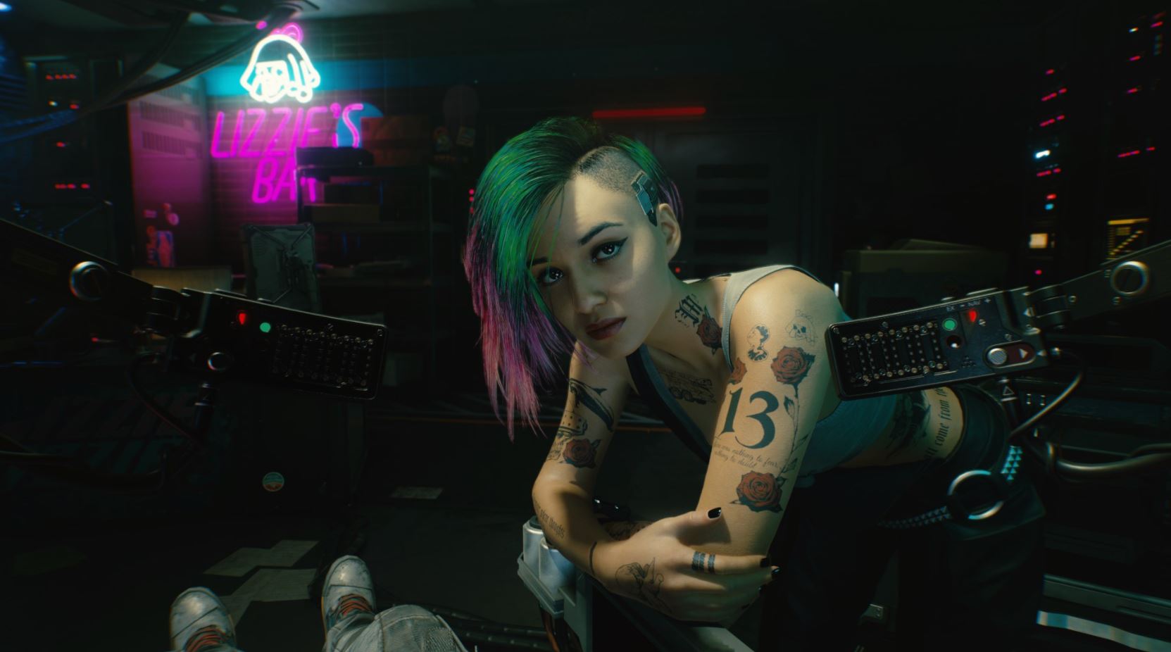 cyberpunk-2077-launch-trailer-contains-hidden-message-detailing-free-dlc-plans-from-early-2021-onwards-1