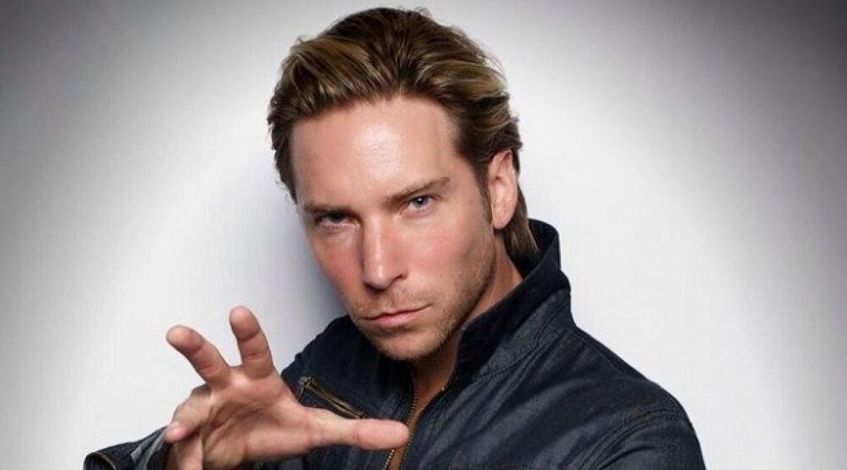 Rhode Island Comic Con - #VOICEOVERWEEK is almost over! Please welcome Troy  Baker to #RICC2016! Troy is an American voice actor and musician known for  portraying lead characters in several video games.