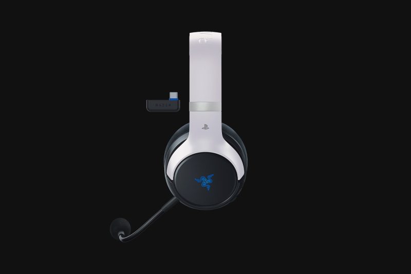 Razer Kaira Pro Hyperspeed Wireless PS5 Headphones Review - Taking