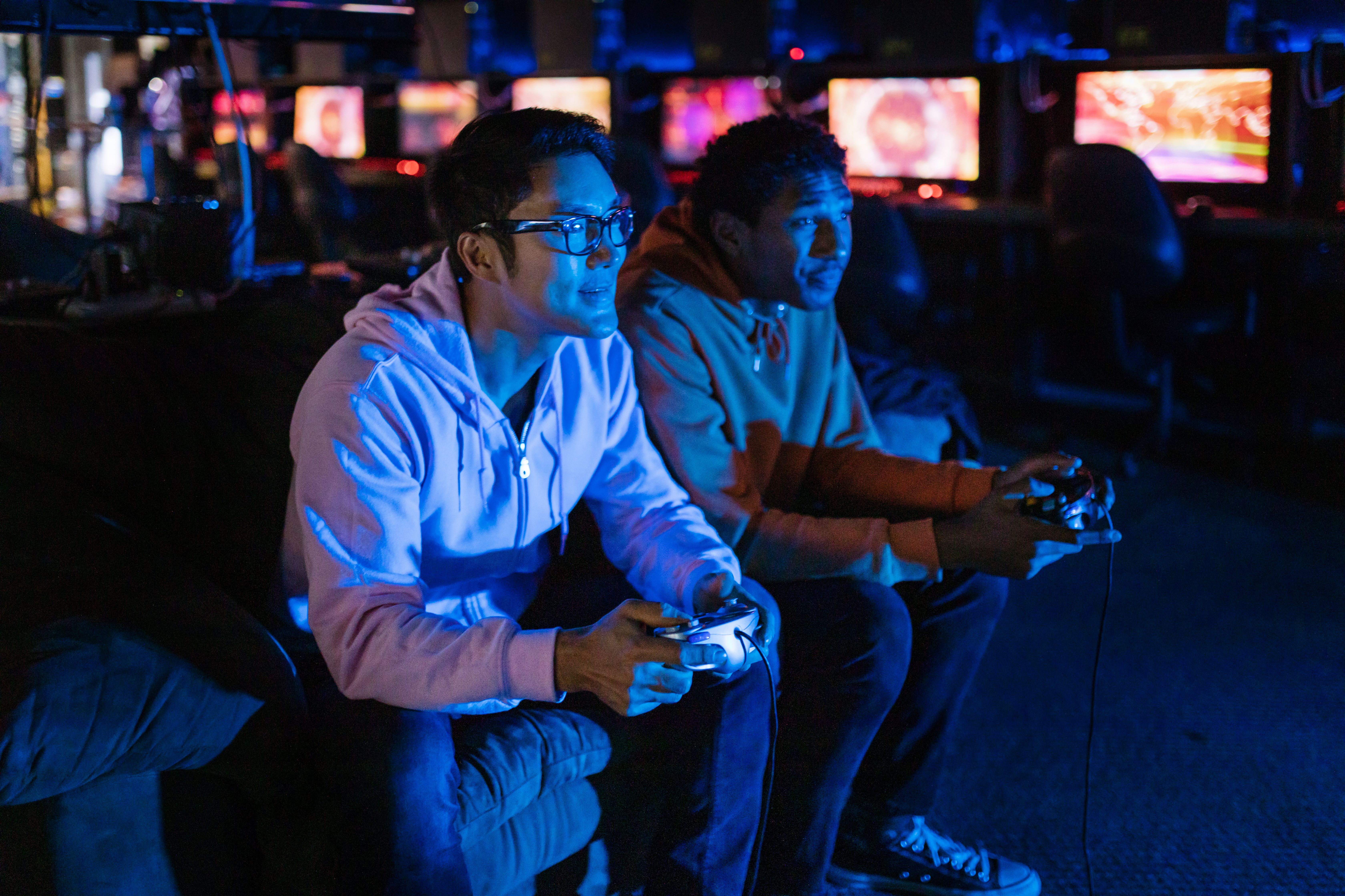 The Science Behind Blue Light: Debunking Myths and Understanding the Facts for Gamers
