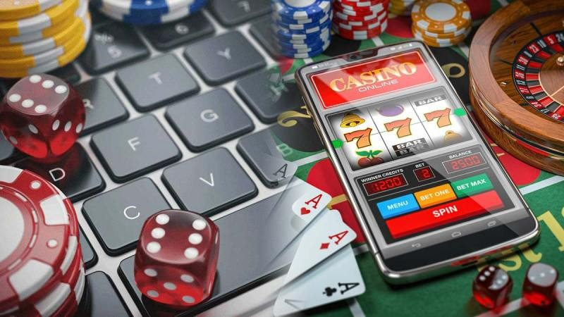 Tjener en indkomst på seks figurer fra Rolling Slots Casino
